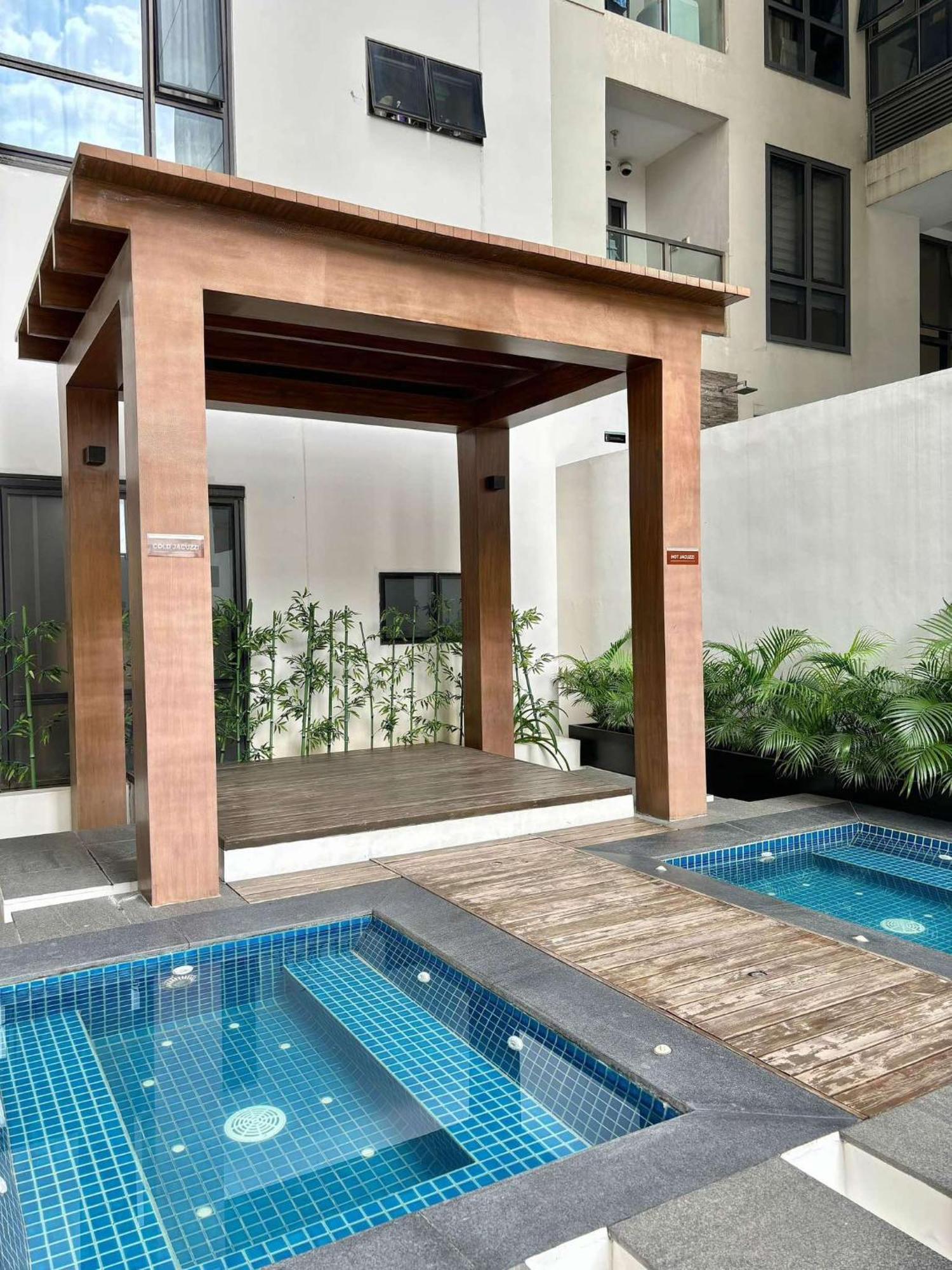 Greenbelt Hamilton Tower 1 Legazpi Makati City Exteriör bild