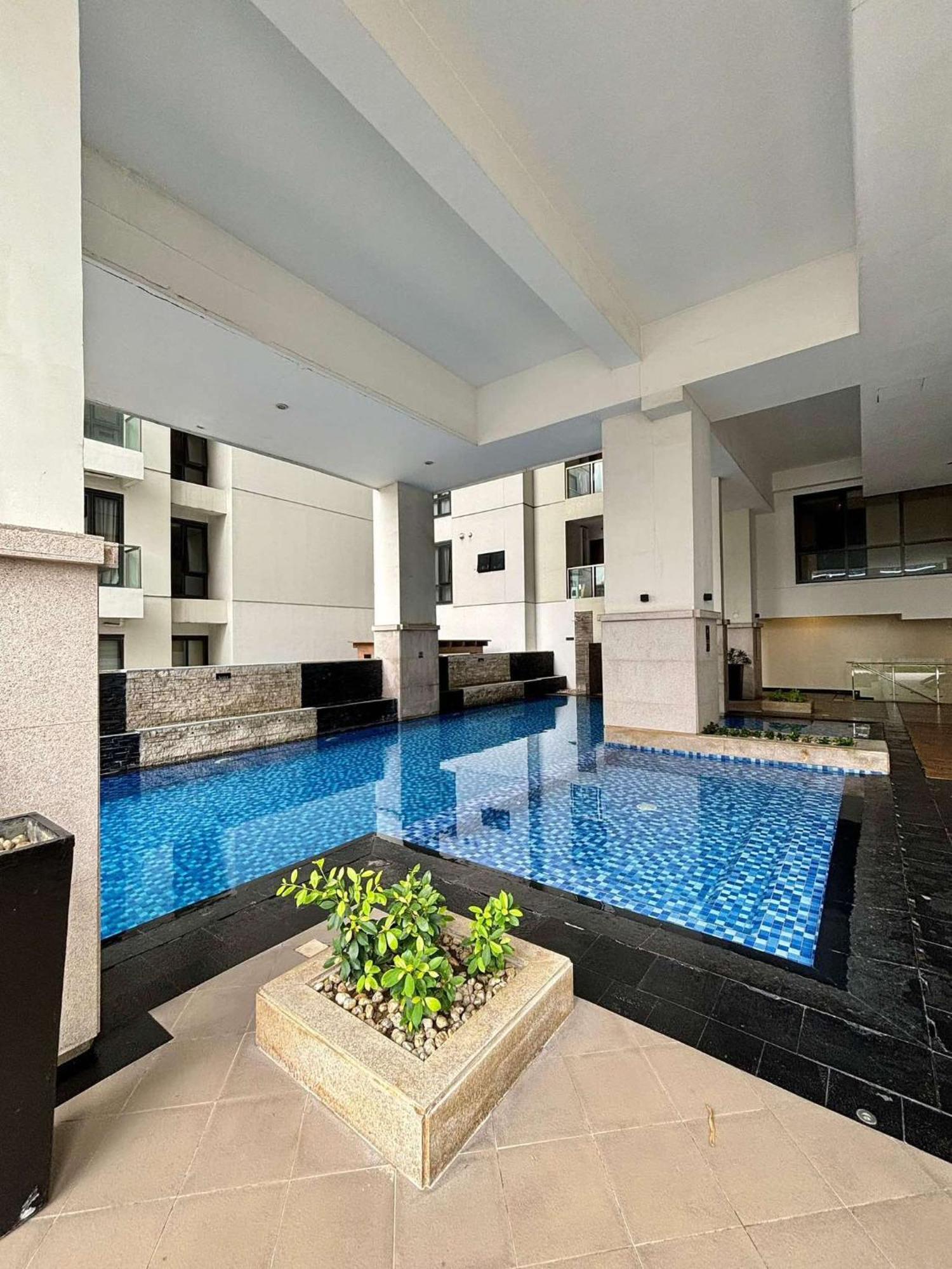 Greenbelt Hamilton Tower 1 Legazpi Makati City Exteriör bild
