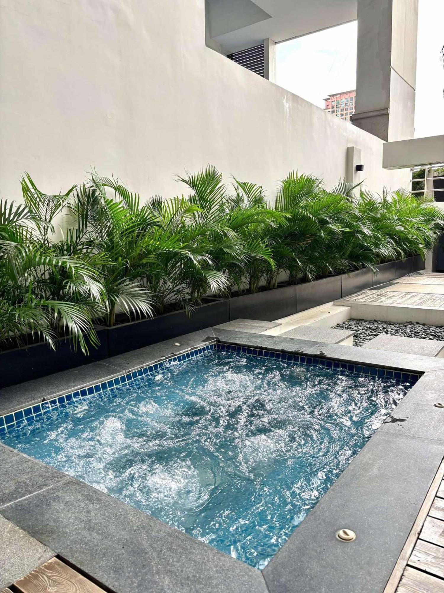 Greenbelt Hamilton Tower 1 Legazpi Makati City Exteriör bild